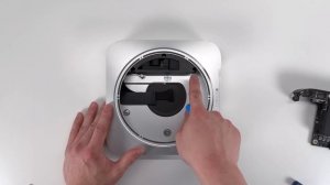 M2 Mac Mini Teardown / Disassembly (4K - Up Close)