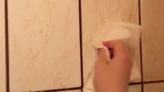 Быстрая чистка плитки, от никотинового налёта и грязи
