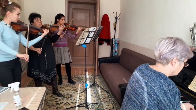 Сахабаева Г К ,: Бетховен " Менуэт" Картет педагогов смотреть онлайн