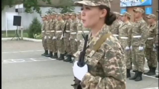 СТУДЕНТЫ ВОЕННОЙ КАФЕДРЫ КазГЮИУ ПРИНЯЛИ ПРИСЯГУ. смотреть онлайн