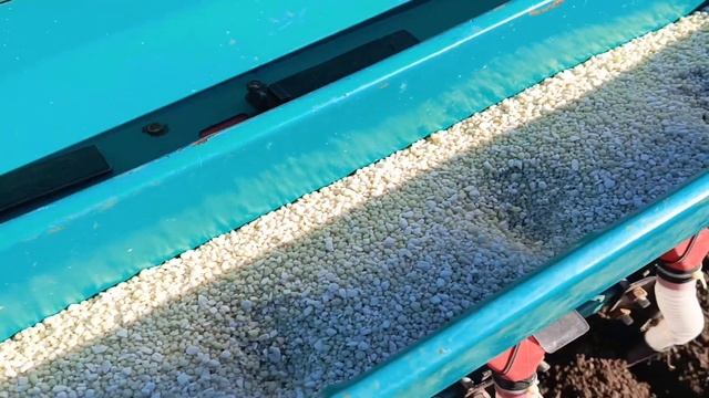 Осеннее внесение удобрений для чеснока 2023г. смотреть онлайн