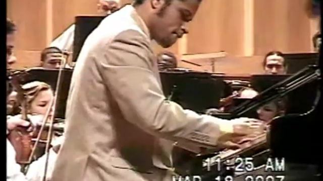 Final Round at the Ignacio Cervantes Internacional Piano competition (2007) E. Grieg Piano concerto