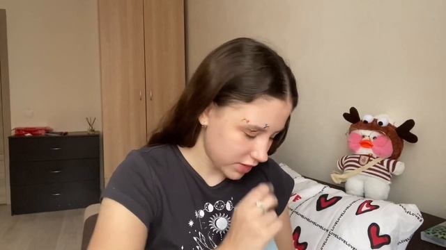 Сделала новогодний макияж из Pinterest ✨? смотреть онлайн