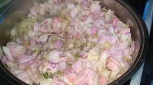 Косметическая вода из лепестков роз. Простое приготовление в домашних условиях