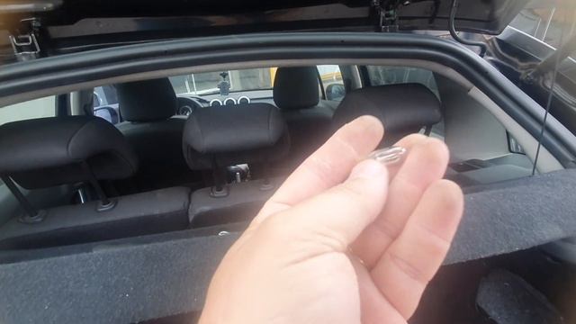 Citroen C3 2013 tendance, break light , terceiro freio . é cada nome . trocando a lâmpada de freio смотреть онлайн