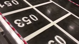 Сигнальная разметка промышленных полов на складе и производстве.