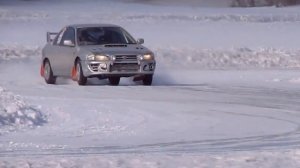 Субару ВРХ СТИ купе на льду супешип   Impreza WRX STI coupe on ice Spiked Snow Tires
