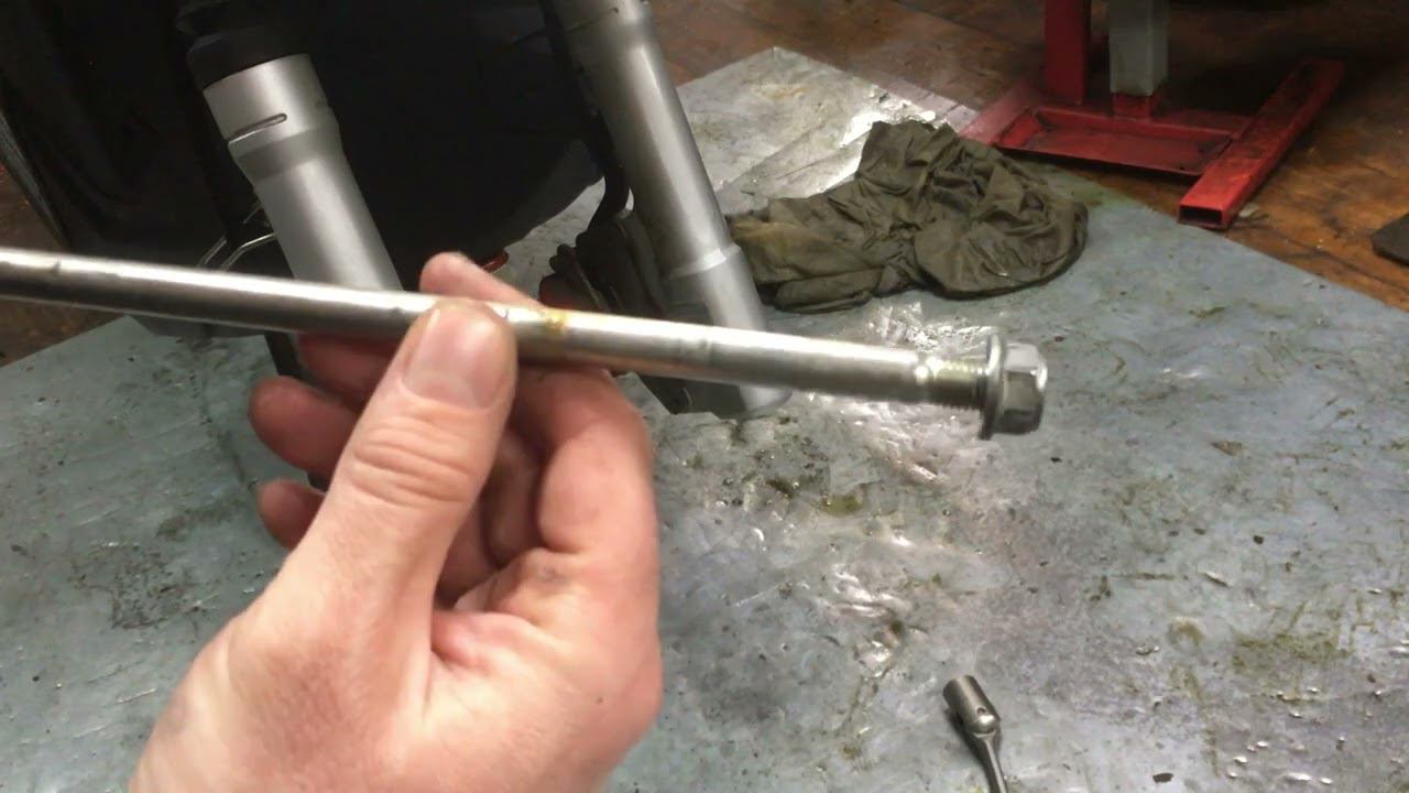 Снятие переднего колеса Yamaha BWS смотреть онлайн