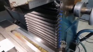 Защита направляющих станков из полиуретановой гофрозащиты.