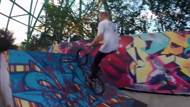 Happy Valley BMX team - Summer 2015 | China, Chengdu смотреть онлайн