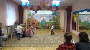 Танец с цветами и подвижная игра бабочки. ритмика 2-3 года.