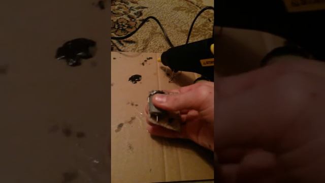 Тест нового клеевого пистолета смотреть онлайн