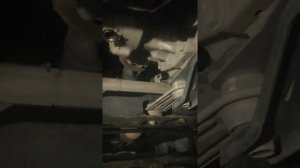 Замена масла в угловом редукторе Nissan X-TRAIL T32 2017 года. 2.0 л 144.