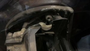 W211. замена зеркала бокового вида (сломанное крепление)