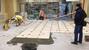 Укладка плитки 60/60 см. 140 метров за 2 дня