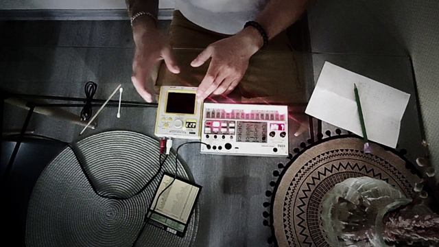 Korg Volca Sample 2 & Korg Kaossilatot. First step.Первый полёт смотреть онлайн