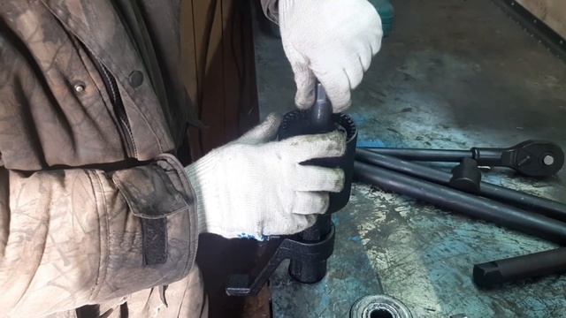 Чудо инструмент Ручной гайковёрт усилитель крутящего момента разбираем в чём причина