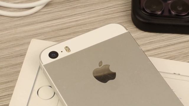 НЕДЕЛЯ С iPhone SE 2016 В 2023 ГОДУ смотреть онлайн