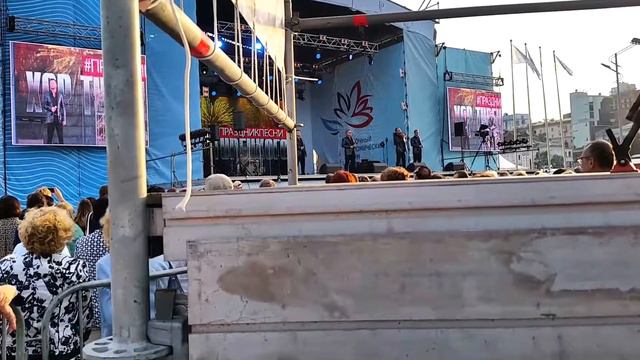 Уличные музыканты Владивостока Песня о далёкой родине