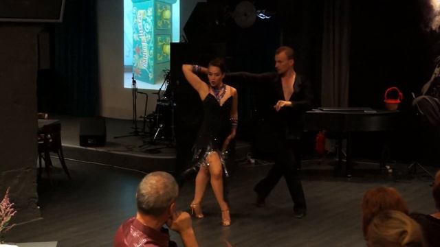 Саша и Аня румба смотреть онлайн