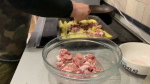 Как приготовить мясо с картофелем в духовке!Очень быстро и Вкусно )Быстрый Ужин