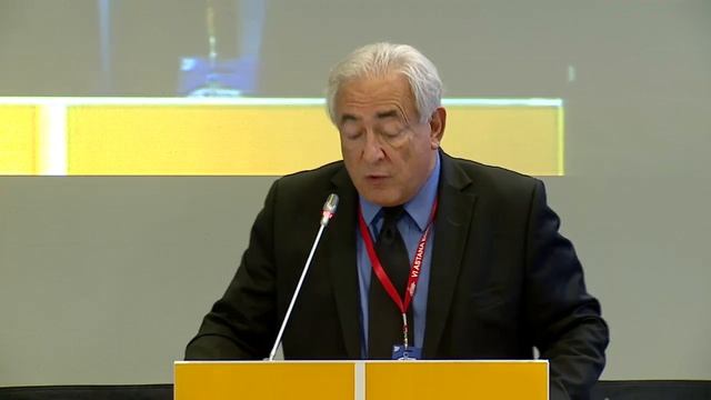 Десятилетие регулирования и безработицы в еврозоне: политические и экономические измерения смотреть онлайн