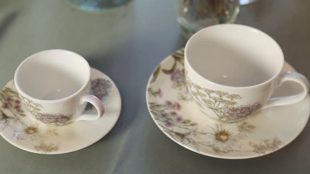 Посуда из фарфора коллекция Botanica от итальянского бренда Easy Life. смотреть онлайн