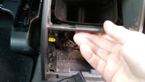 how to remove your centre console in a Vauxhall Zafira B