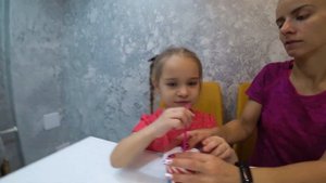 Ева угадывает сок! Детский челлендж угадай что за сок