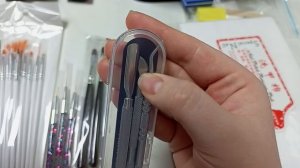 Что купить начинающему мастеру маникюра?