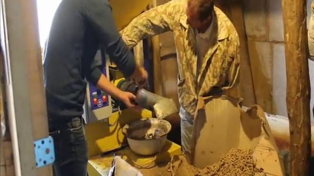 Отзыв об экструдере от ФАВОР. Отзыв покупателя экструдера для комбикормов через год работы на нем.