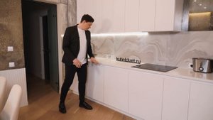 ОБЗОР СВЕТЛОЙ КУХНИ В СОВРЕМЕННОМ СТИЛЕ. Кухня-гостиная 40м2.