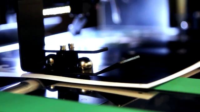 Trykkeriet Print House har en Scodix S series, Norges eneste digitale relieff spotlakkeringsmaskin смотреть онлайн