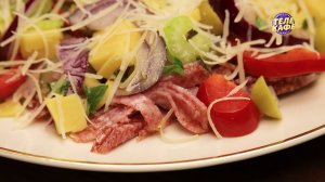 Салат с мясным ассорти. Как приготовить вкусный салат с разными видами мяса. Праздничное блюдо!