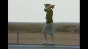 Simplemente María (1989): Lorena se escapa del manicomio