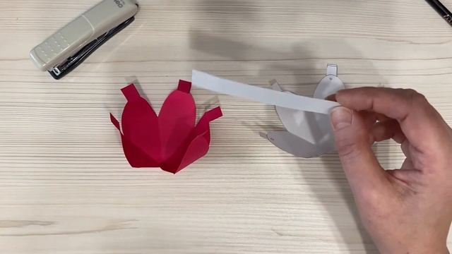 Бумажные фонарики на ёлку/ Бумажная гирлянда смотреть онлайн