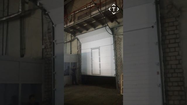 Промышленные секционные ворота серии ISD01, DoorHan смотреть онлайн