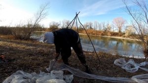 БАНЯ В ЛЕСУ ИЗ СТРЕЙЧ ПЛЕНКИ / БАНЯ ЗА 0 РУБЛЕЙ | ДЕЛАЮ ПЕЧКУ ИЗ КИРПИЧА