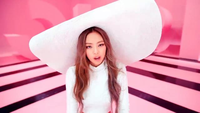 BLACKPINK - ‘뚜두뚜두 (DDU-DU DDU-DU)’ M/V
