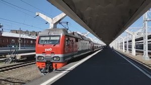ЭП2К-168 с поездом № 49 Санкт-Петербург — Кисловодск