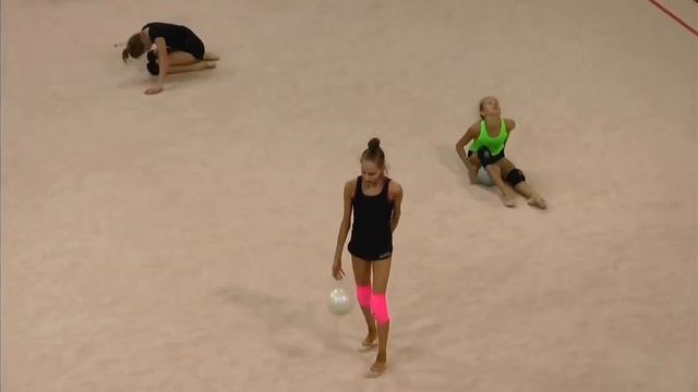 Тренировка по художественной гимнастике смотреть онлайн