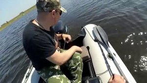 Сборка лодки Ривьера 3200СК. Запуск мотора Gladiator 9,8 после зимовки и неудачная рыбалка)