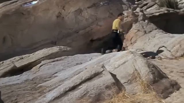 Star Trek - Kirk vs. Gorn смотреть онлайн