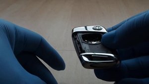 VW Passat B8 / Arteon key - battery replacement change.