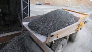 Михеевский ГОК карьер