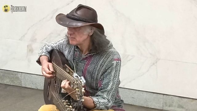 Сергей Садов и его инструмент под названием садора
