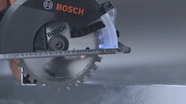 Обзор Аккумуляторная циркулярная пила по металлу Bosch GKM 18 V LI смотреть онлайн