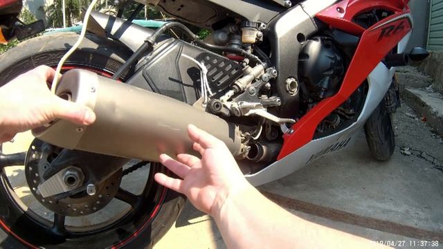 Звук стокового выхлопа ЯМАХИ Р6 2013г/stock exhaust sound Yamaha R6 2013