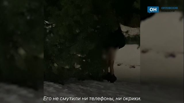 18летняя извращенка разделась на ступенях деревенского дома