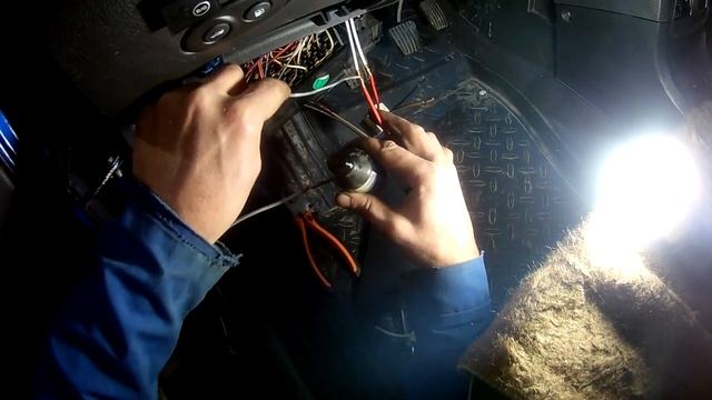 ДЕУ НЕКСИЯ ГРЕЮТСЯ И ДЫМЯТСЯ  ПРОВОДА В РАЙОНЕ КОНТАКТНОЙ ГРУППЫ ЗАМКА ПОСЛЕ ВКЛЮЧЕНИЯ СВЕТА